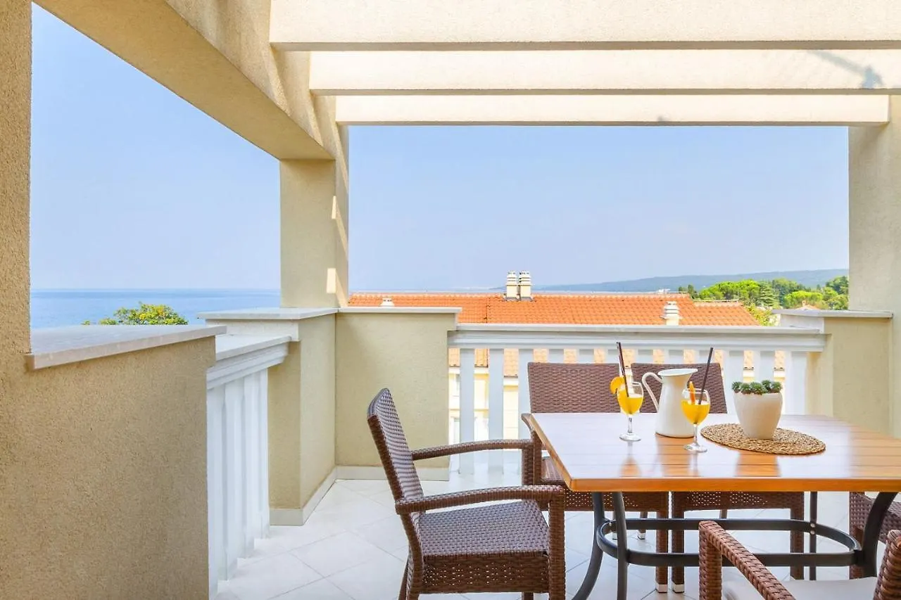 Luxury Apartments Villa Mande Malinska 0*,