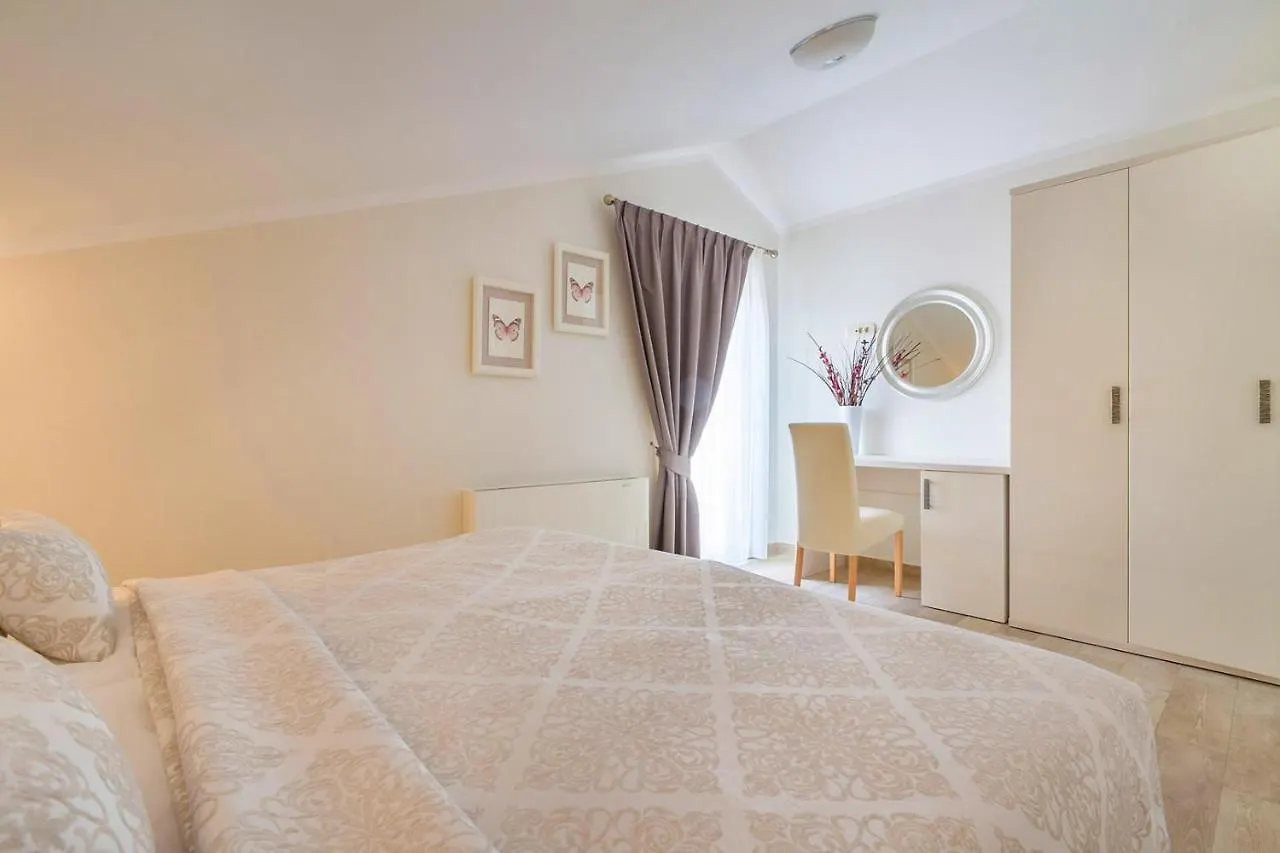 Luxury Apartments Villa Mande Malinska